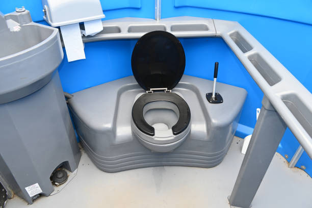 Best Luxury portable toilet rental  in Mcfarland, WI